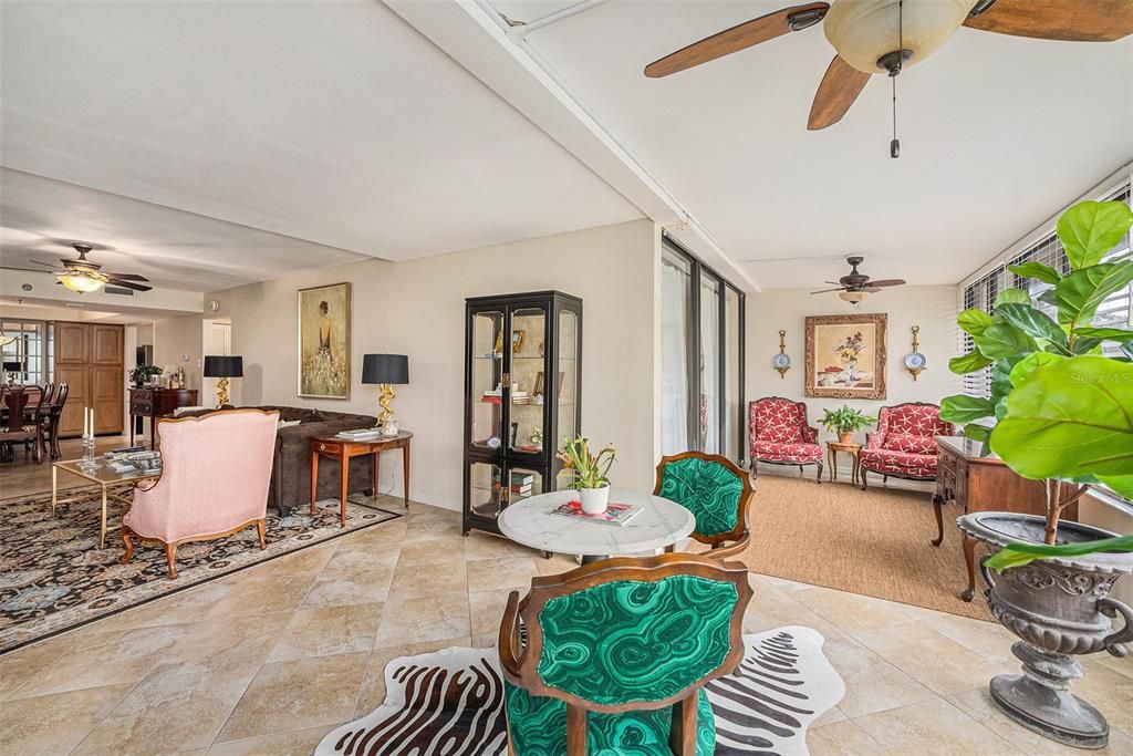 На продажу: $290,000 (2 спален, 2 ванн, 1248 Квадратных фут)