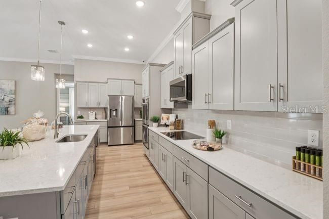 Active With Contract: $579,990 (5 beds, 3 baths, 3130 Square Feet)