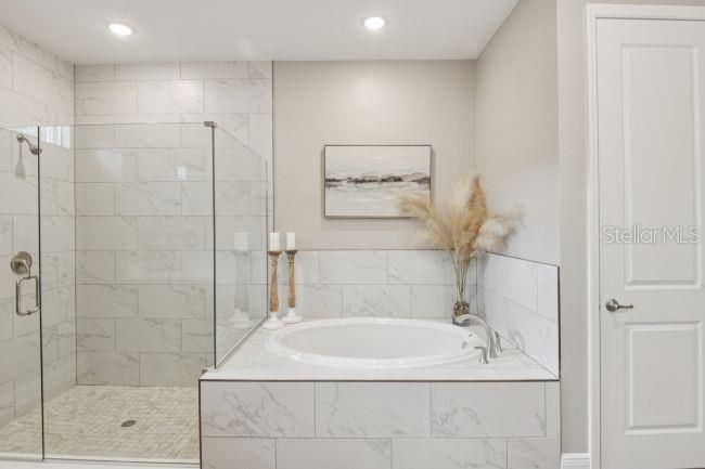 Active With Contract: $579,990 (5 beds, 3 baths, 3130 Square Feet)