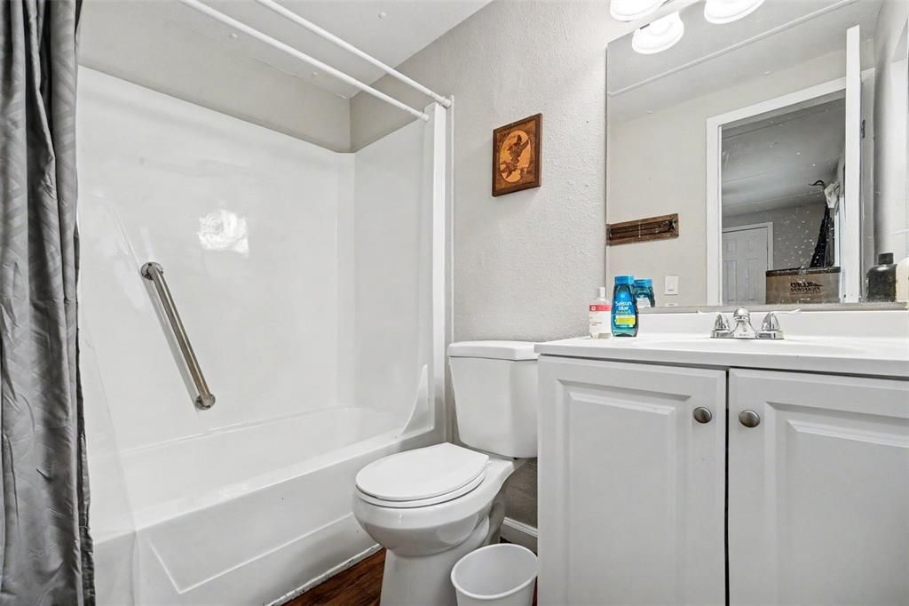 For Sale: $215,000 (3 beds, 3 baths, 1584 Square Feet)