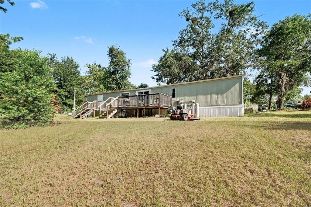 For Sale: $215,000 (3 beds, 3 baths, 1584 Square Feet)