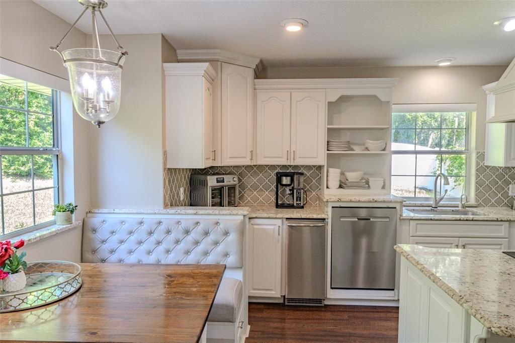For Rent: $4,999 (5 beds, 3 baths, 3900 Square Feet)