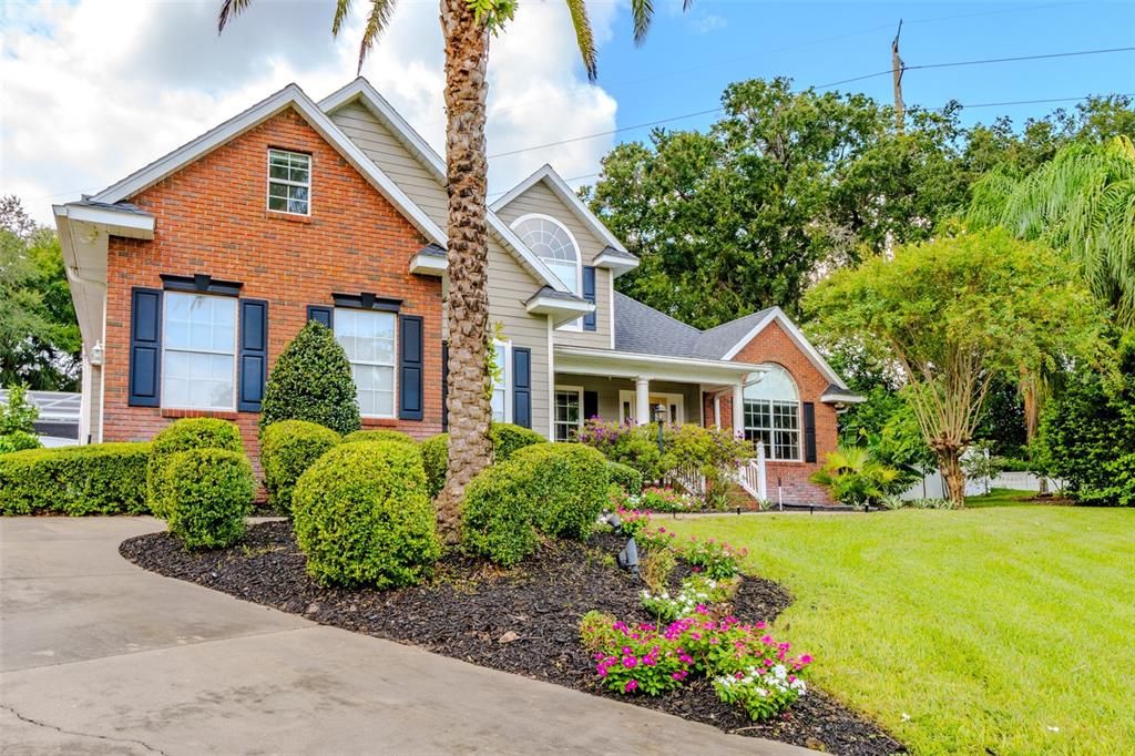 For Rent: $4,999 (5 beds, 3 baths, 3900 Square Feet)