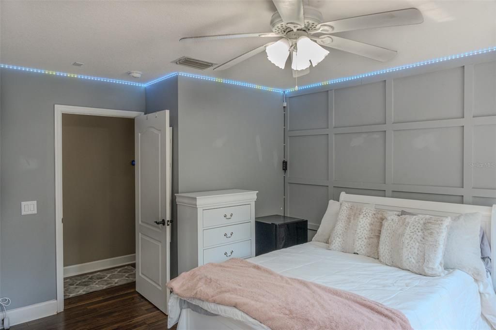 For Rent: $4,999 (5 beds, 3 baths, 3900 Square Feet)
