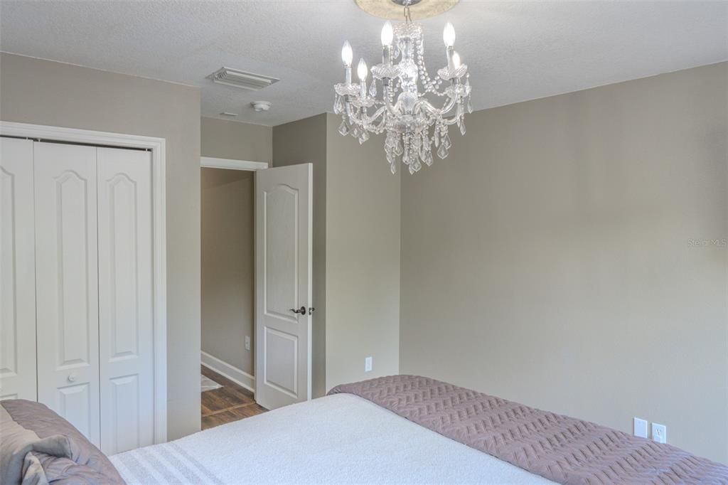For Rent: $4,999 (5 beds, 3 baths, 3900 Square Feet)