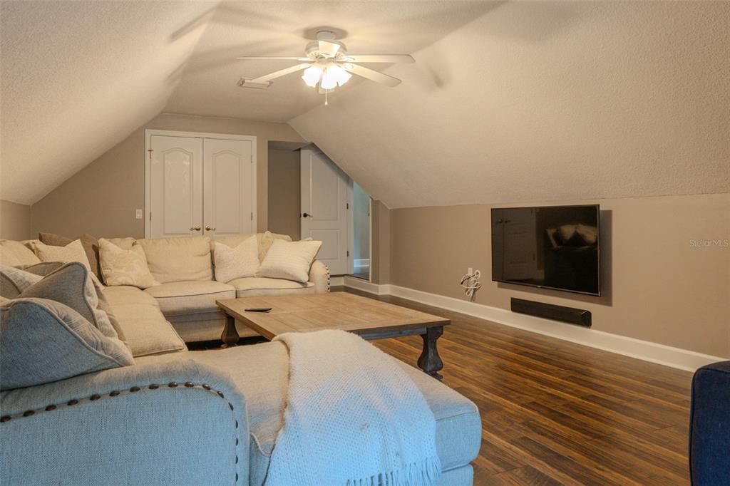 For Rent: $4,999 (5 beds, 3 baths, 3900 Square Feet)