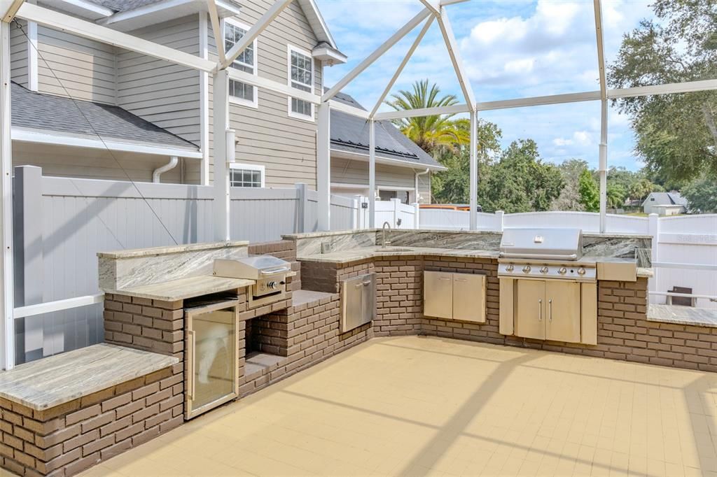 For Rent: $4,999 (5 beds, 3 baths, 3900 Square Feet)