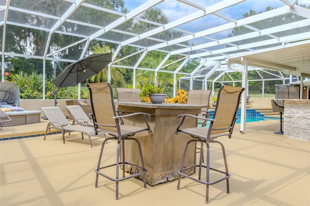 For Rent: $4,999 (5 beds, 3 baths, 3900 Square Feet)