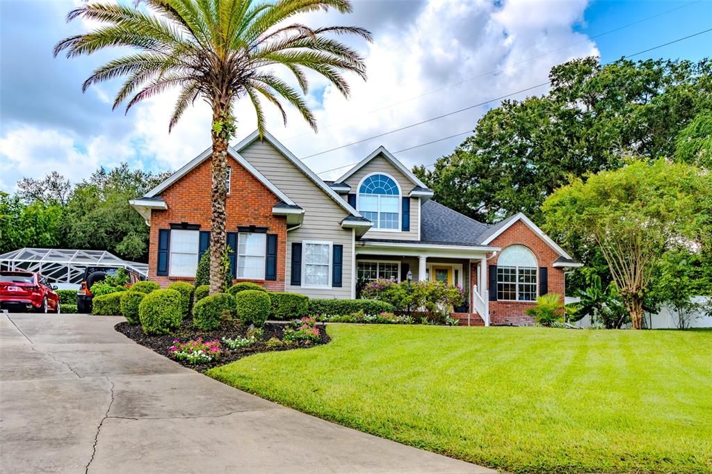 For Rent: $4,999 (5 beds, 3 baths, 3900 Square Feet)