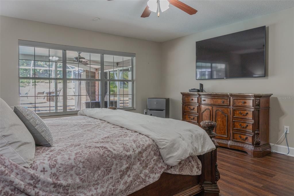 For Rent: $4,999 (5 beds, 3 baths, 3900 Square Feet)