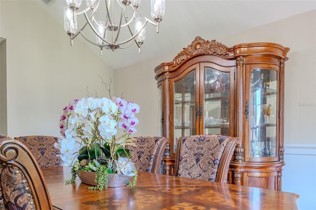 For Rent: $4,999 (5 beds, 3 baths, 3900 Square Feet)