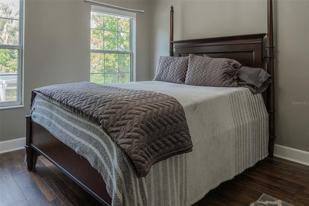 For Rent: $4,999 (5 beds, 3 baths, 3900 Square Feet)