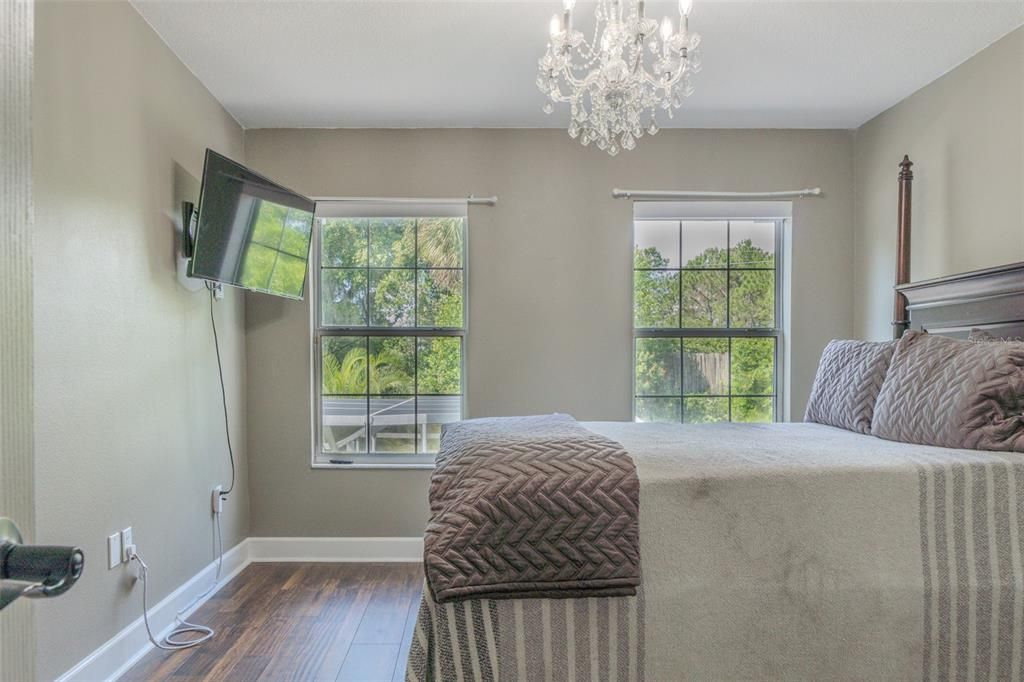 For Rent: $4,999 (5 beds, 3 baths, 3900 Square Feet)
