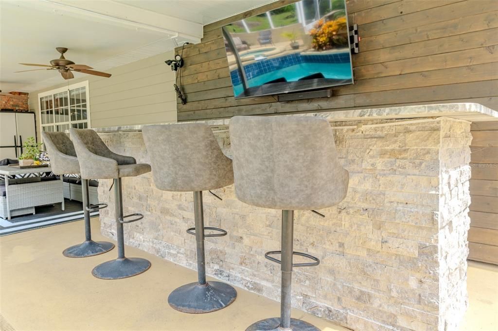 For Rent: $4,999 (5 beds, 3 baths, 3900 Square Feet)