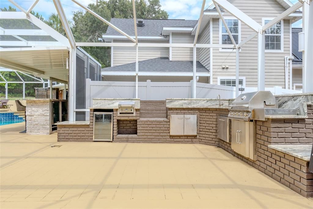 For Rent: $4,999 (5 beds, 3 baths, 3900 Square Feet)
