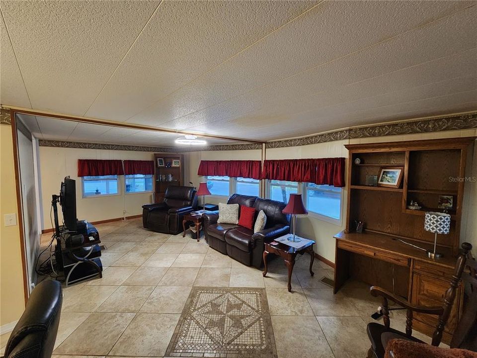 En Venta: $159,900 (2 camas, 2 baños, 1056 Pies cuadrados)