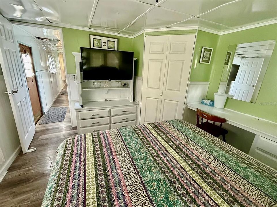 На продажу: $139,900 (2 спален, 1 ванн, 1008 Квадратных фут)