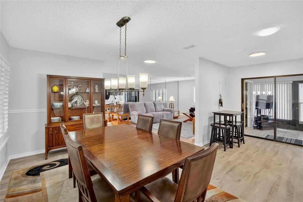 For Rent: $1,975 (2 beds, 2 baths, 1490 Square Feet)