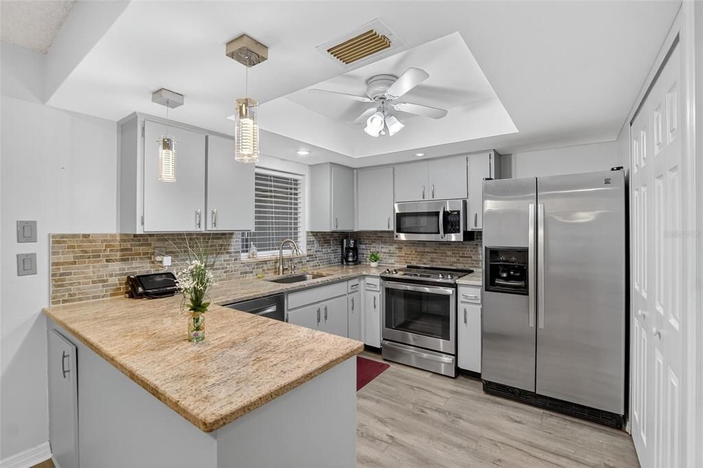 For Rent: $1,975 (2 beds, 2 baths, 1490 Square Feet)