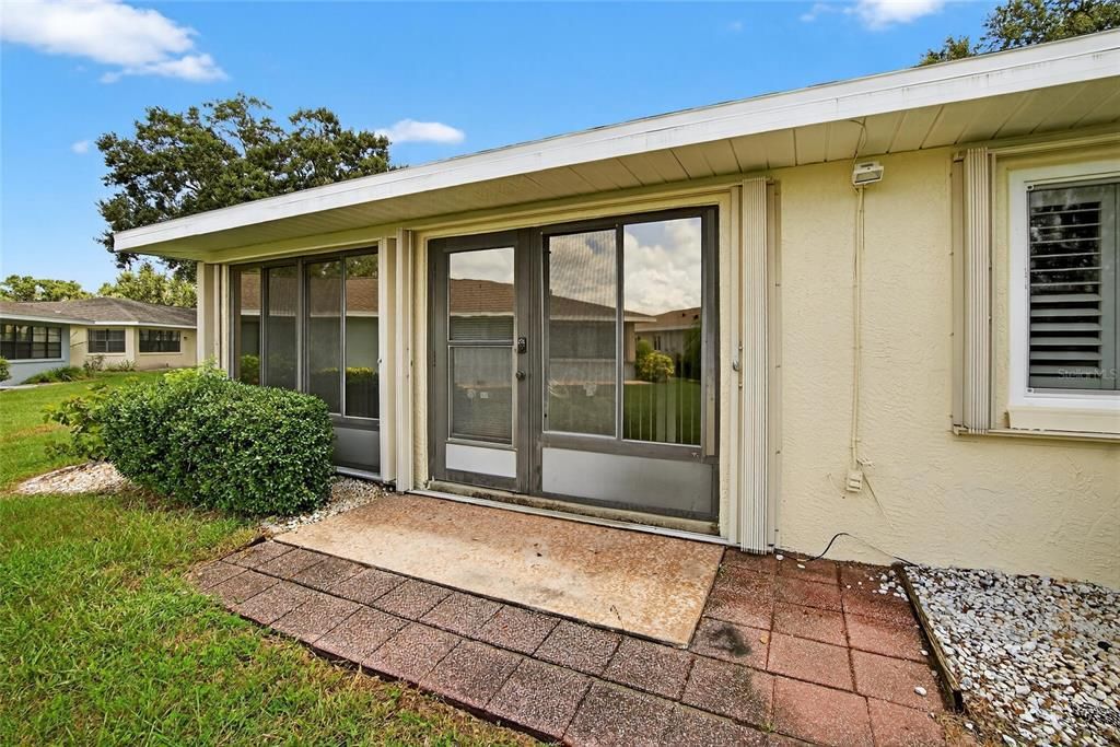 For Rent: $1,975 (2 beds, 2 baths, 1490 Square Feet)