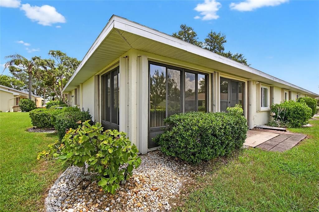 For Rent: $1,975 (2 beds, 2 baths, 1490 Square Feet)