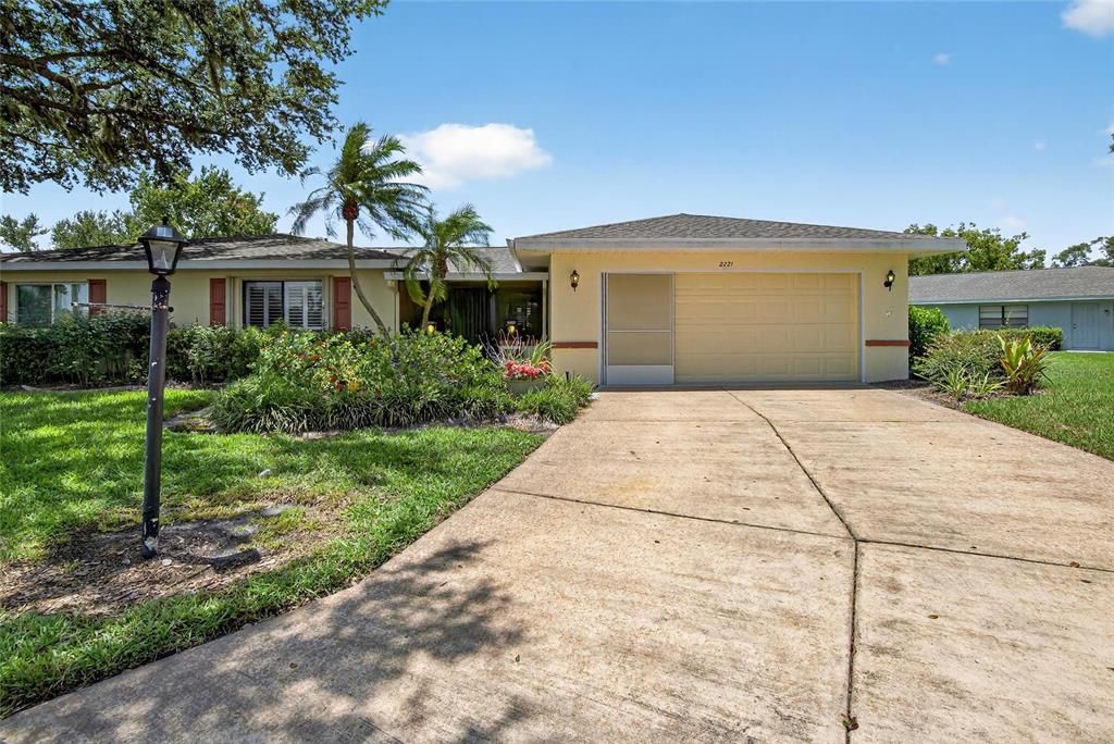 For Rent: $1,975 (2 beds, 2 baths, 1490 Square Feet)