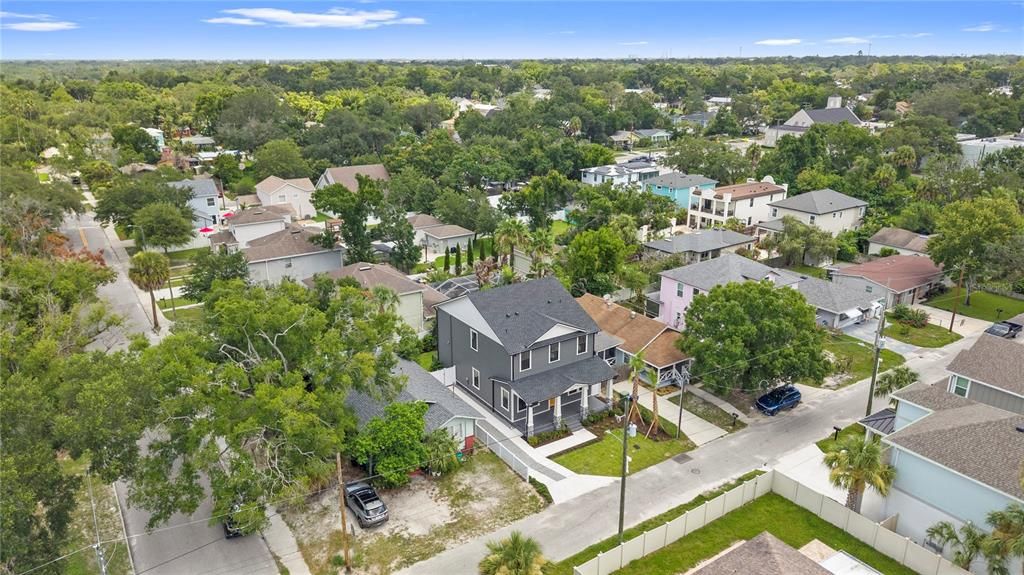 En Venta: $874,999 (5 camas, 2 baños, 2455 Pies cuadrados)