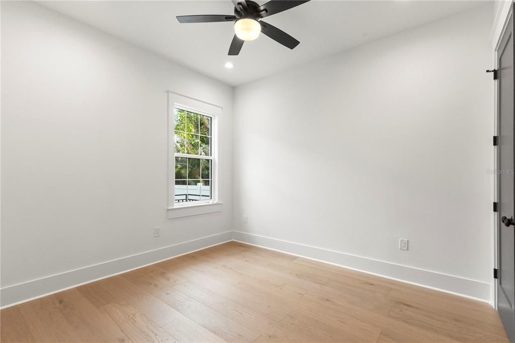 En Venta: $874,999 (5 camas, 2 baños, 2455 Pies cuadrados)