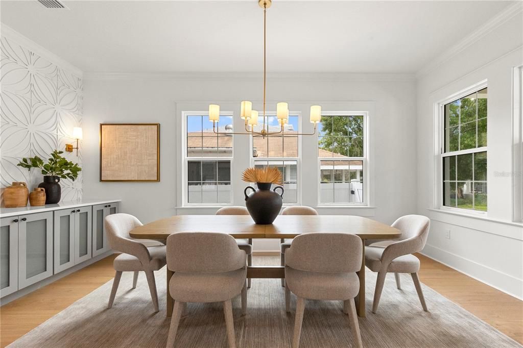 En Venta: $874,999 (5 camas, 2 baños, 2455 Pies cuadrados)