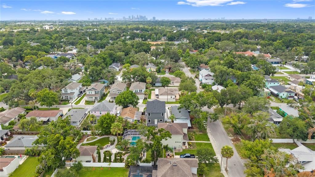 En Venta: $874,999 (5 camas, 2 baños, 2455 Pies cuadrados)