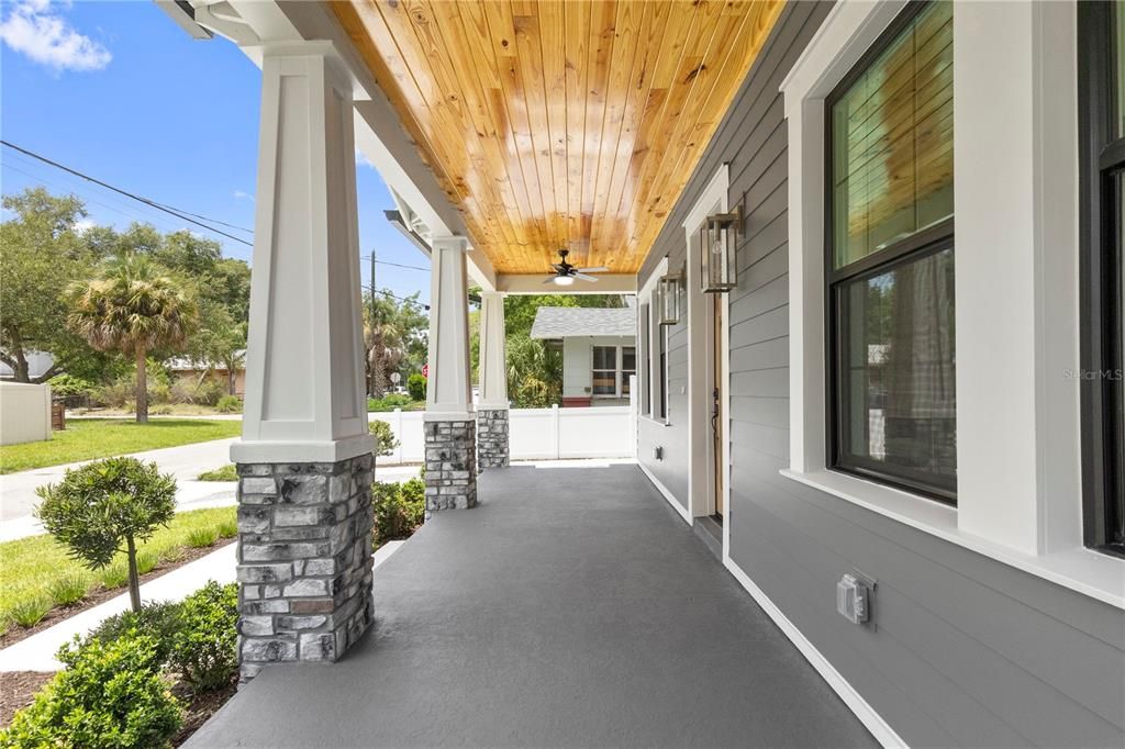 En Venta: $874,999 (5 camas, 2 baños, 2455 Pies cuadrados)