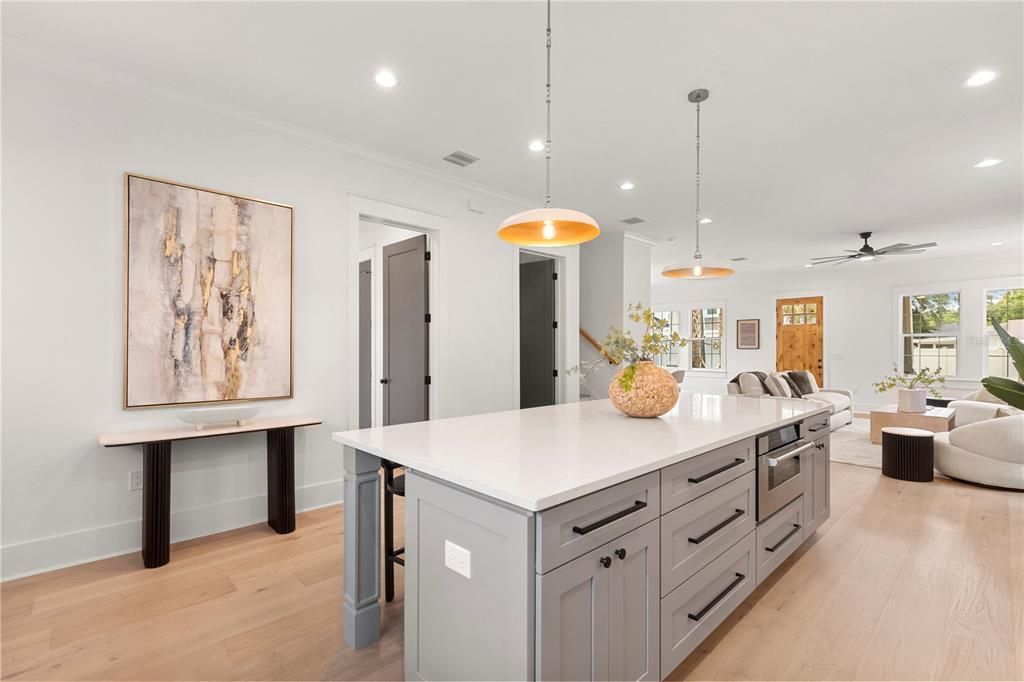 En Venta: $874,999 (5 camas, 2 baños, 2455 Pies cuadrados)