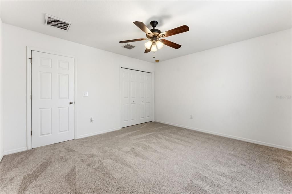 For Sale: $349,900 (3 beds, 2 baths, 2084 Square Feet)
