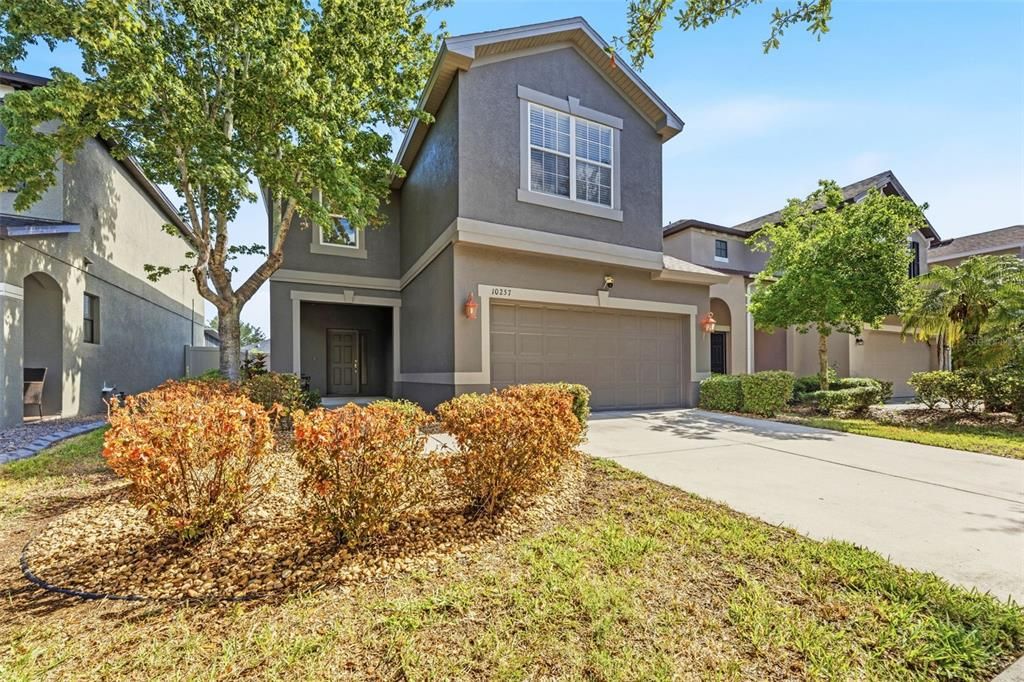 For Sale: $349,900 (3 beds, 2 baths, 2084 Square Feet)