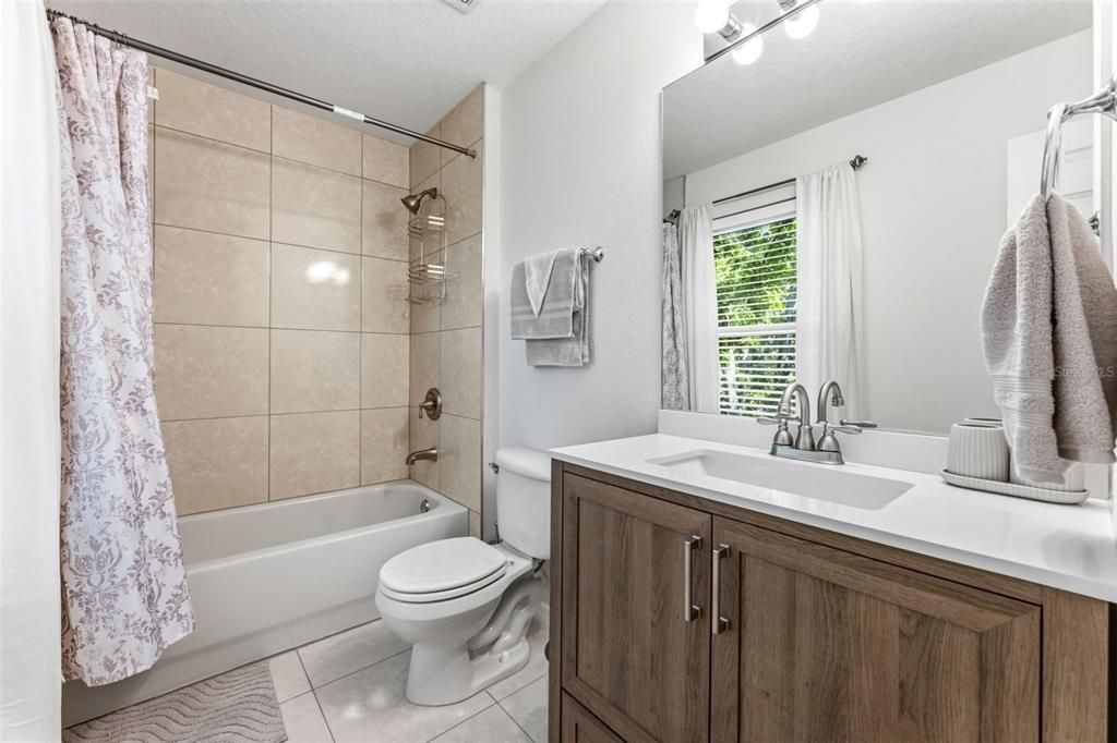 For Sale: $349,900 (3 beds, 2 baths, 2084 Square Feet)