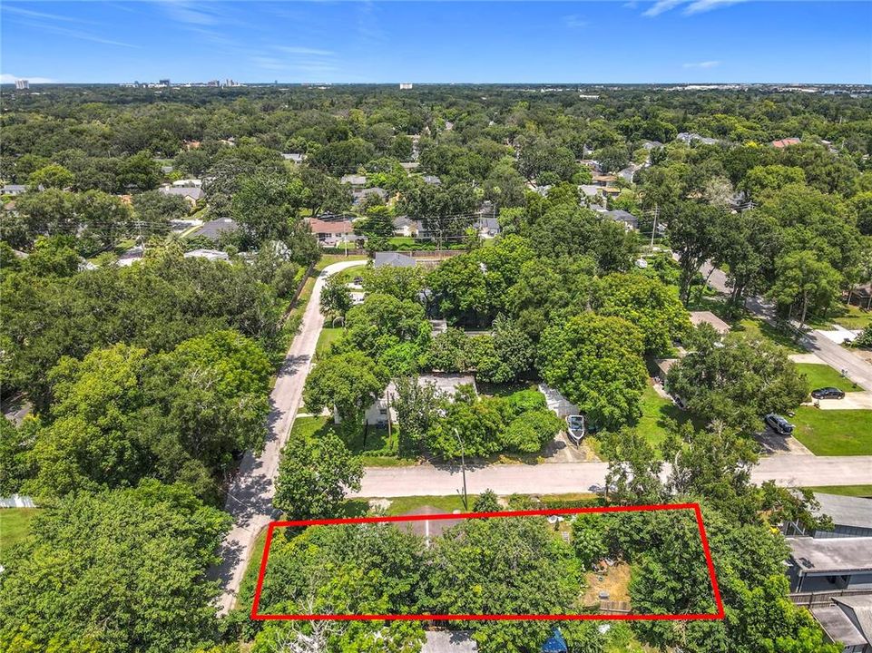 For Sale: $285,000 (2 beds, 1 baths, 672 Square Feet)