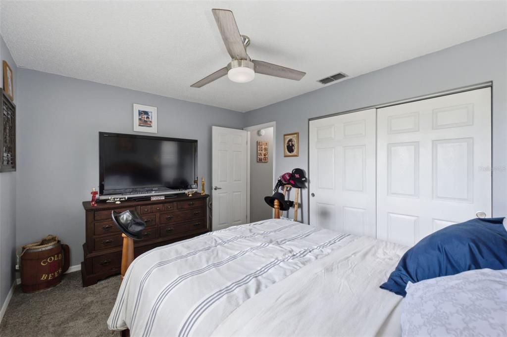 For Sale: $275,000 (3 beds, 2 baths, 1521 Square Feet)