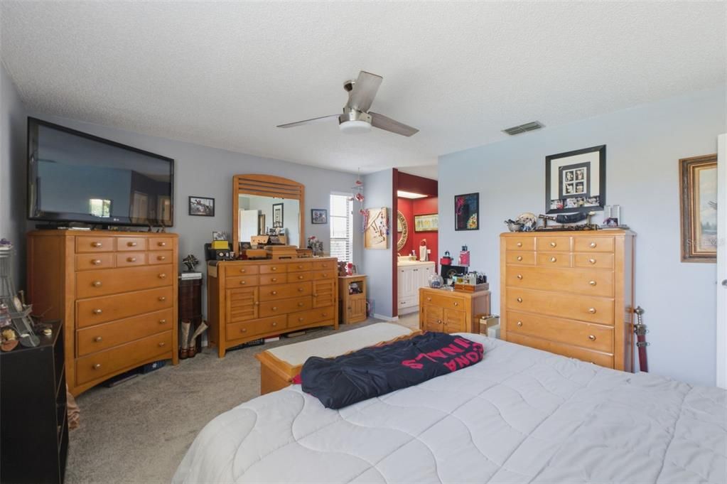 For Sale: $275,000 (3 beds, 2 baths, 1521 Square Feet)