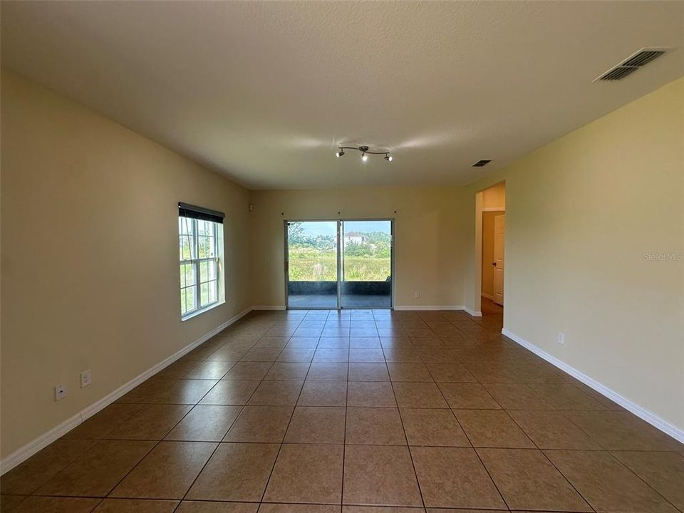 En Renta: $1,899 (3 camas, 2 baños, 1646 Pies cuadrados)