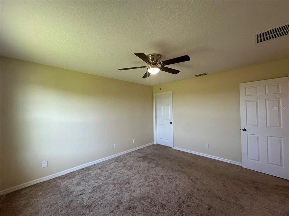 En Renta: $1,899 (3 camas, 2 baños, 1646 Pies cuadrados)
