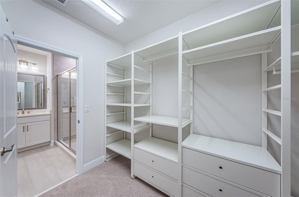 For Rent: $4,600 (3 beds, 3 baths, 1941 Square Feet)
