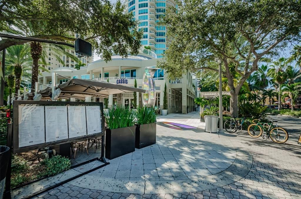 For Rent: $4,600 (3 beds, 3 baths, 1941 Square Feet)