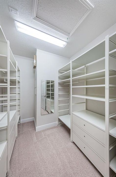 For Rent: $4,600 (3 beds, 3 baths, 1941 Square Feet)