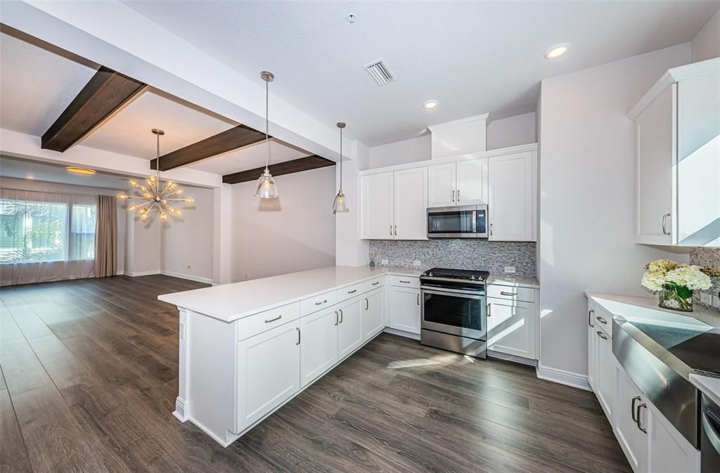 For Rent: $4,600 (3 beds, 3 baths, 1941 Square Feet)