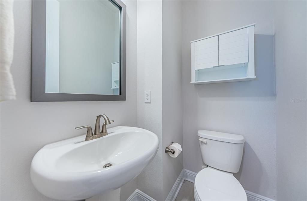 For Rent: $4,600 (3 beds, 3 baths, 1941 Square Feet)