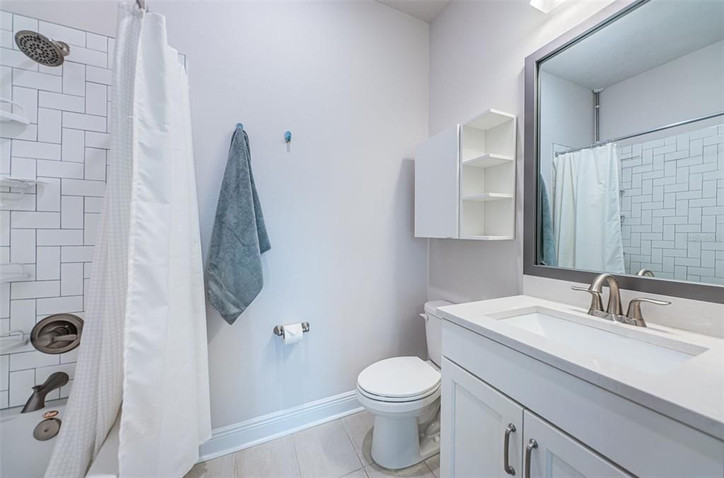 For Rent: $4,600 (3 beds, 3 baths, 1941 Square Feet)