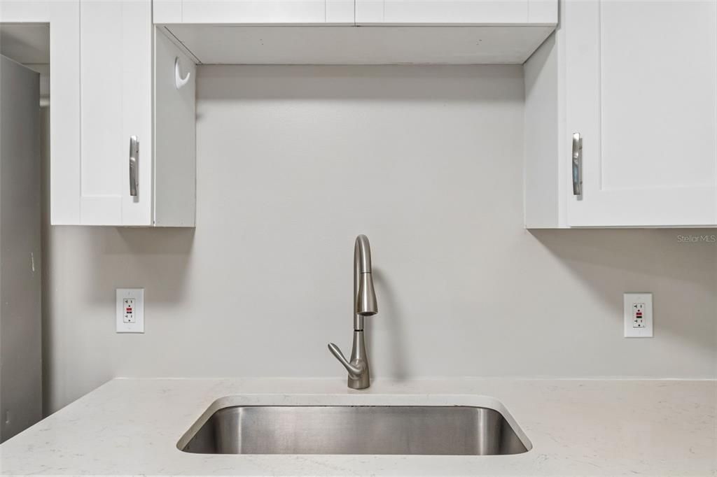 For Sale: $344,000 (3 beds, 1 baths, 1150 Square Feet)