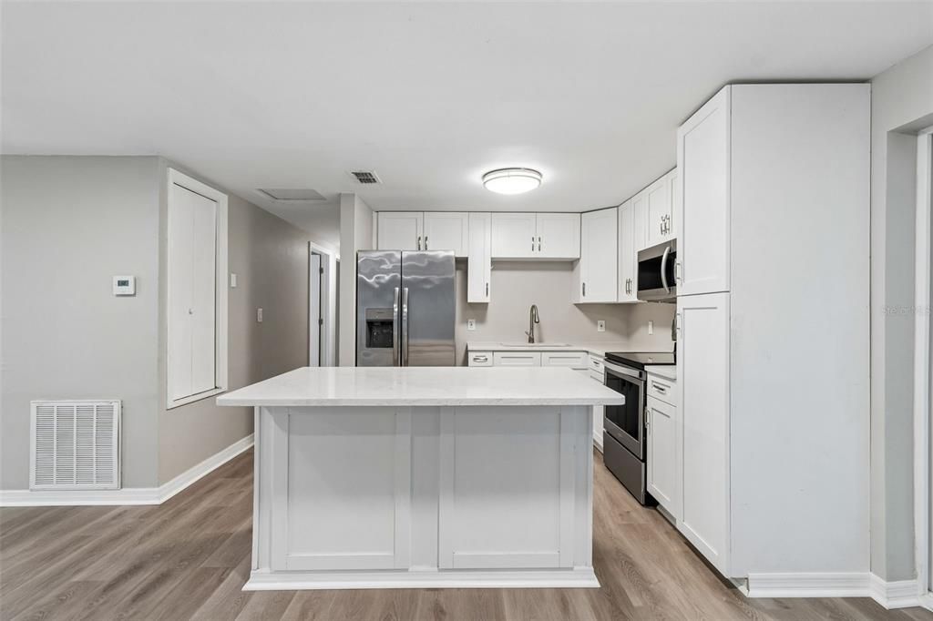 For Sale: $344,000 (3 beds, 1 baths, 1150 Square Feet)