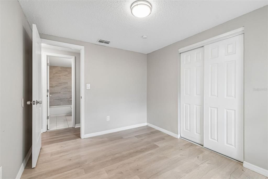 For Sale: $344,000 (3 beds, 1 baths, 1150 Square Feet)
