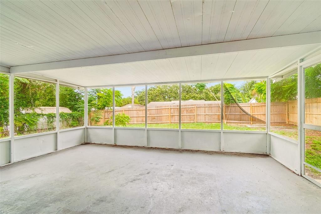 For Sale: $344,000 (3 beds, 1 baths, 1150 Square Feet)